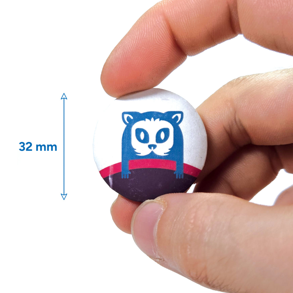 badge Charuma bleu métal finition matte
